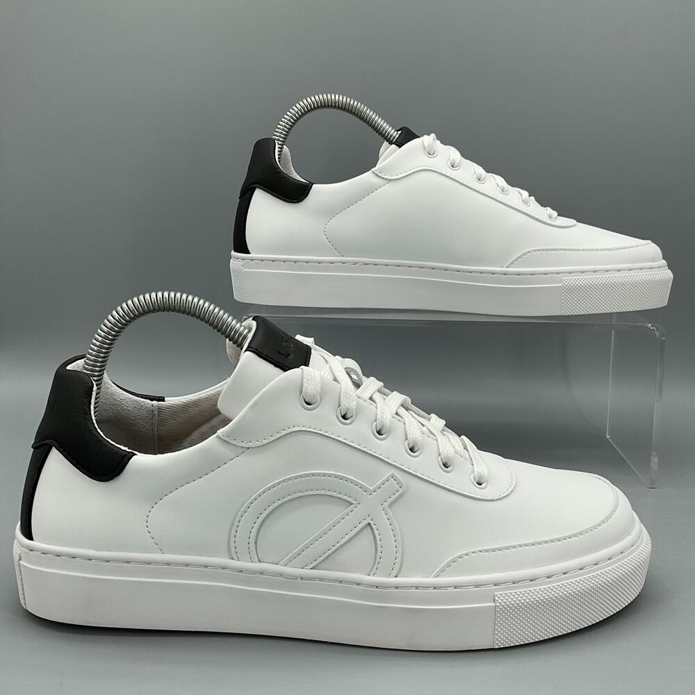 NEW Loci Women’s Eight Low Top Court Sneakers White Size US 10/EU 40